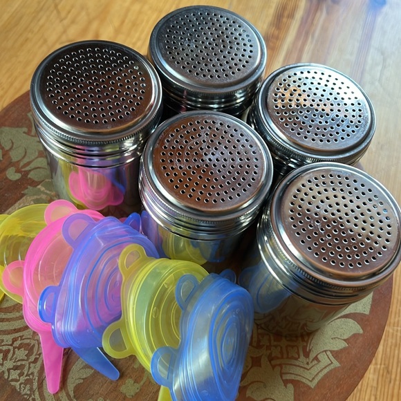 Bundle of 5 Reusable Spice Jars with Silicone Lids - Lids are New - Picture 14 of 16